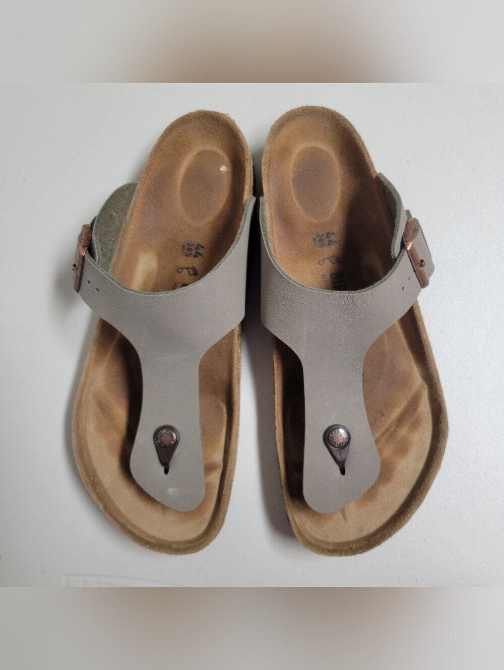 Birkenstock Gizeh Thong Sandals In Taupe Men's Size 11.